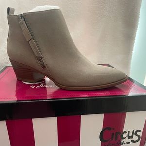 Circus by Sam Edelman size 6 - never worn